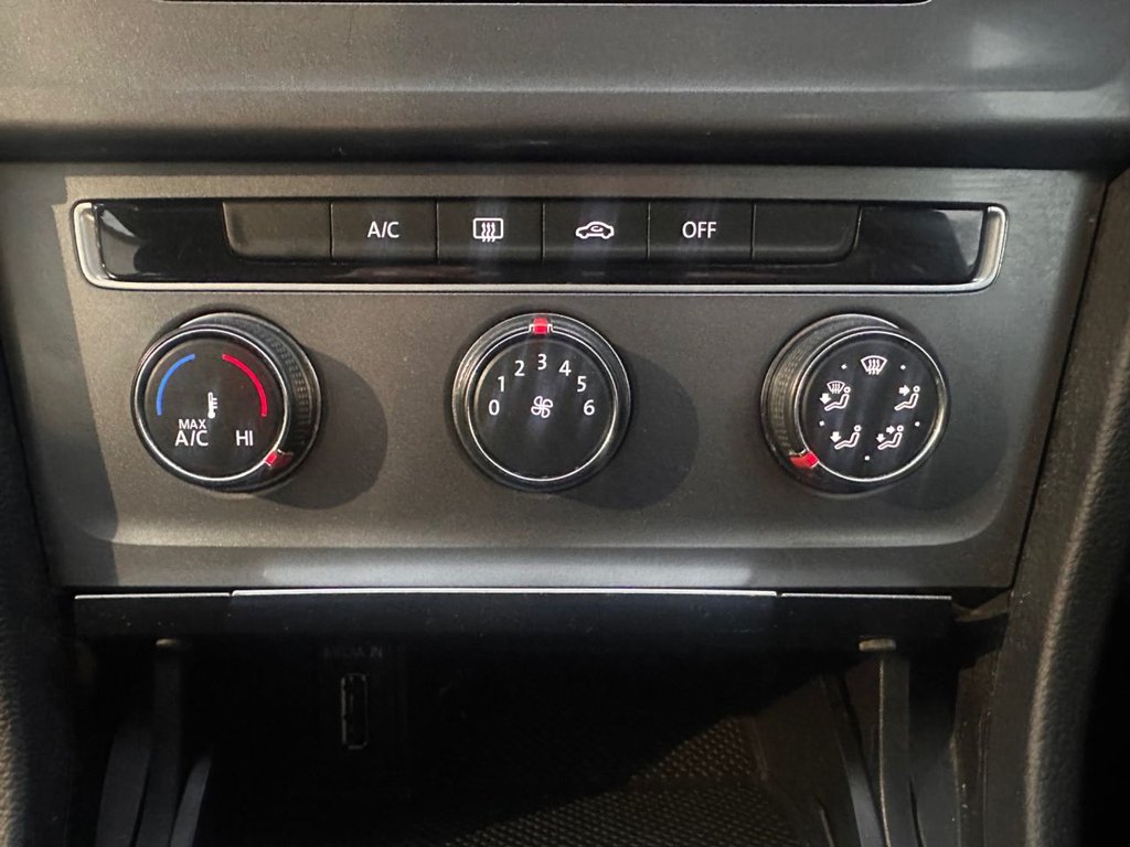 Used Volkswagen Golf 2014 for sale - 76934622: Photo 19