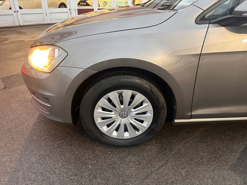 Used Volkswagen Golf 2014 for sale - 76934622: Photo 2