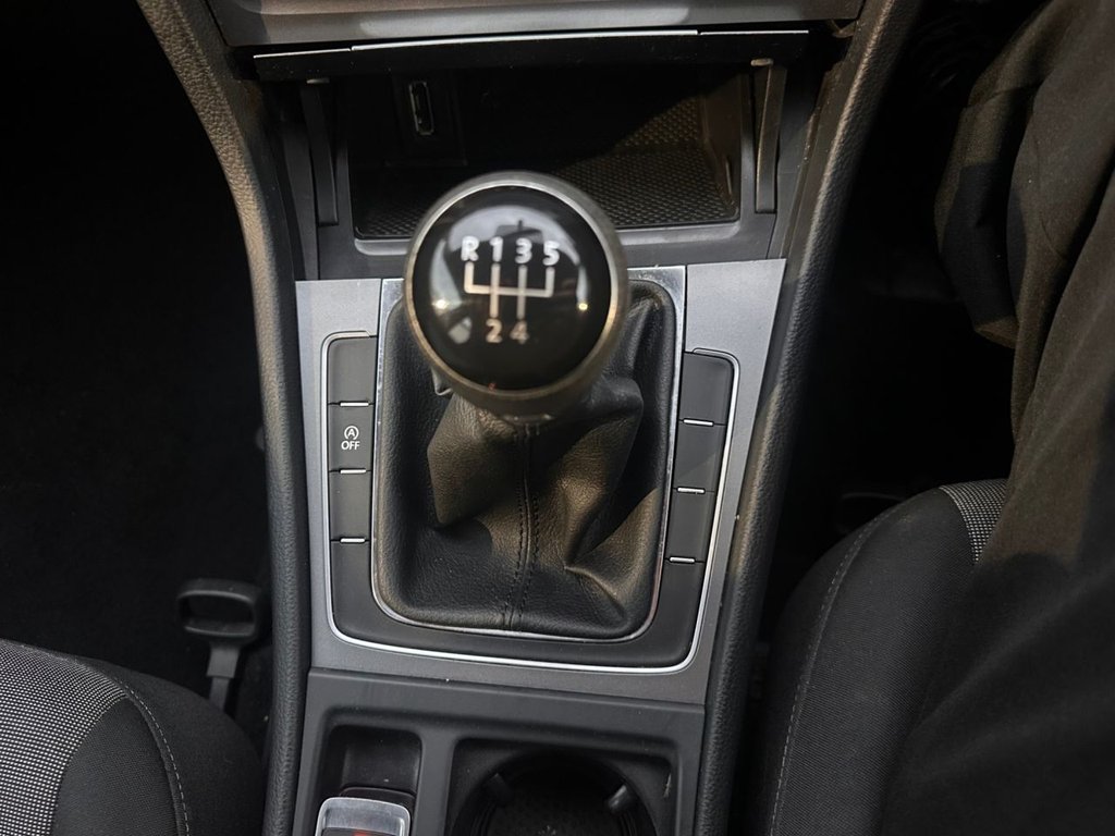 Used Volkswagen Golf 2014 for sale - 76934622: Photo 23