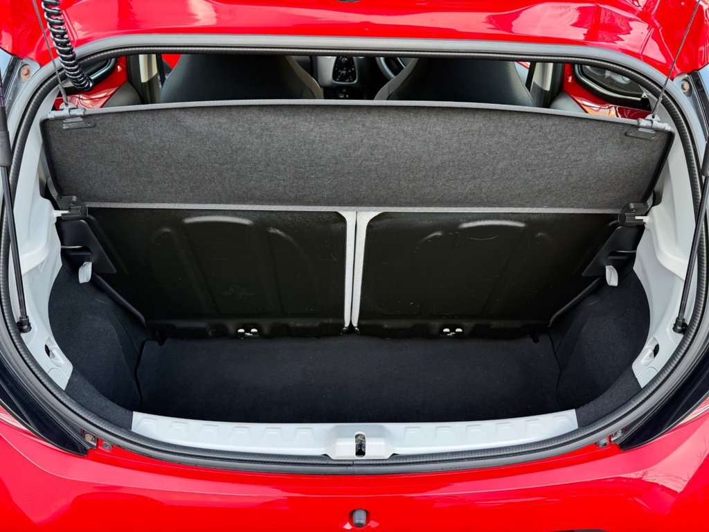 Used Toyota AYGO 2014 for sale - 77133380: Photo 24