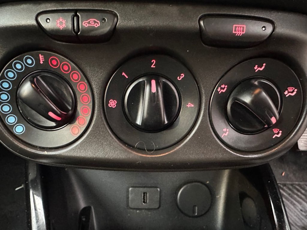 Used Vauxhall ADAM 2017 for sale - 76923661: Photo 23