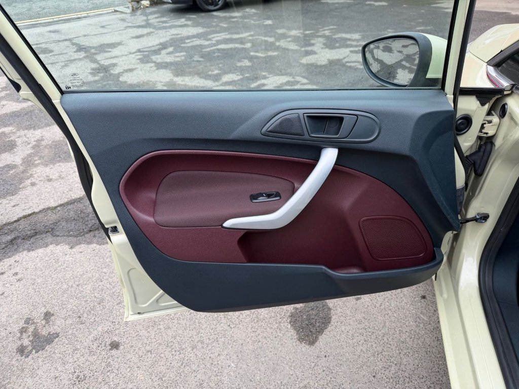 Used Ford Fiesta 2009 for sale - 77780800: Photo 8