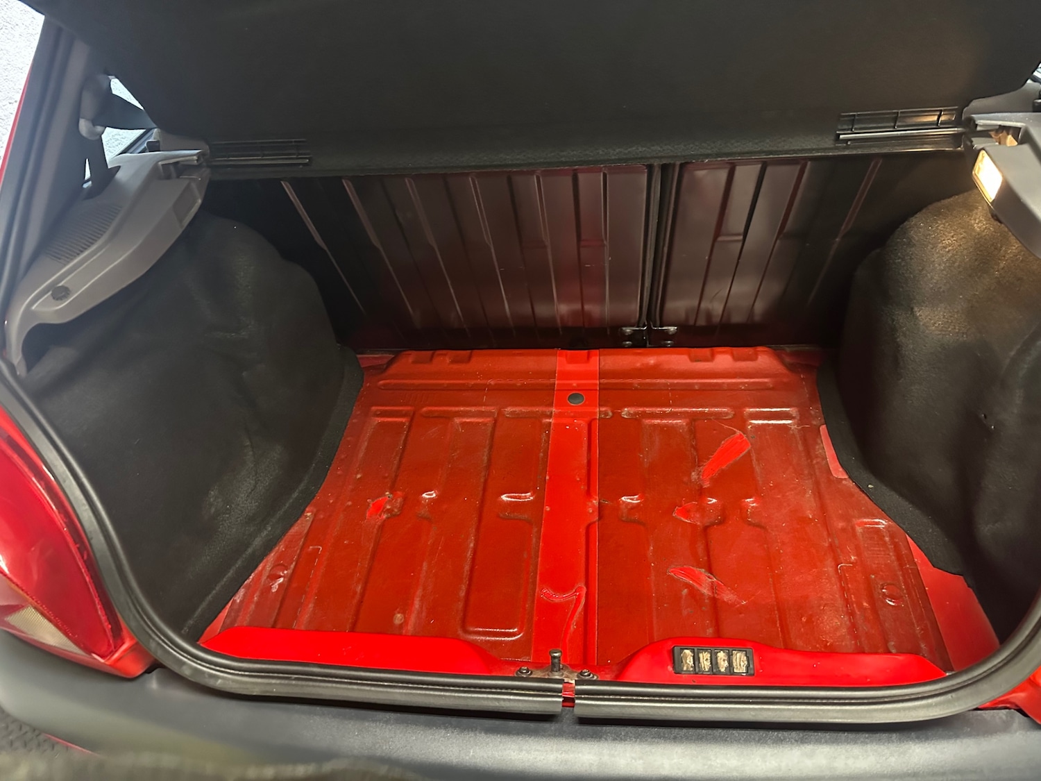 Used Ford Fiesta 2001 for sale - 77168710: Photo 23