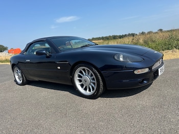 Aston Martin - DB7