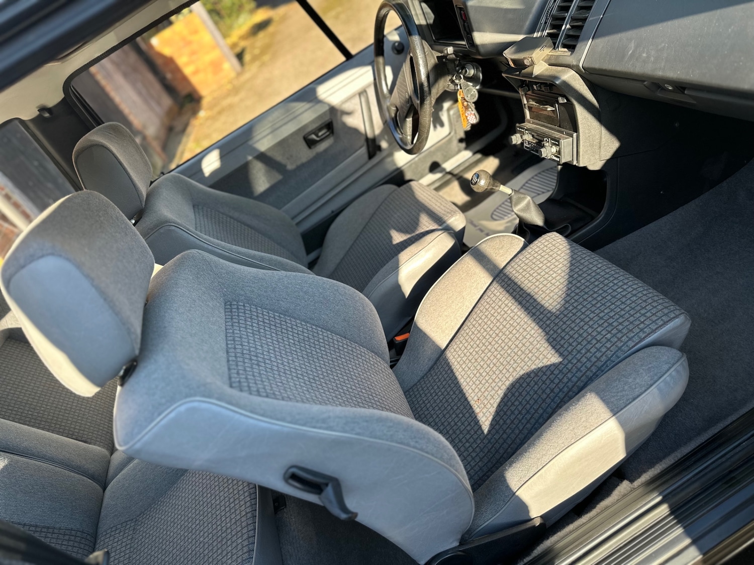 Used Volkswagen Scirocco 2005 for sale - 76670731: Photo 25