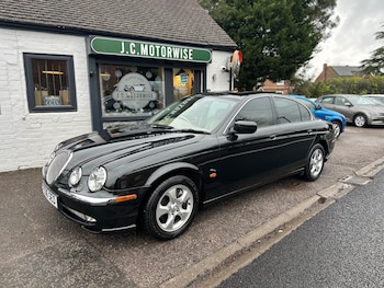 2001 (Y) - 3.0 V6 SE 4dr Auto