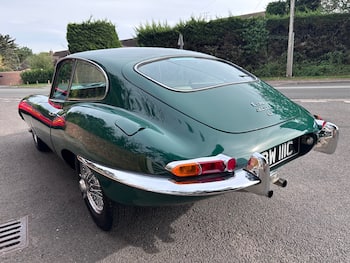 Used Jaguar E-Type 1965 for sale - 79778852: Photo
