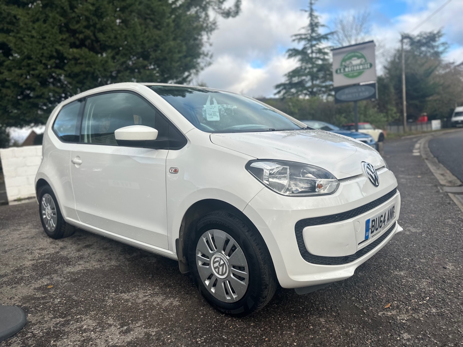 Used Volkswagen up! 2014 for sale - 76626524: Photo 1