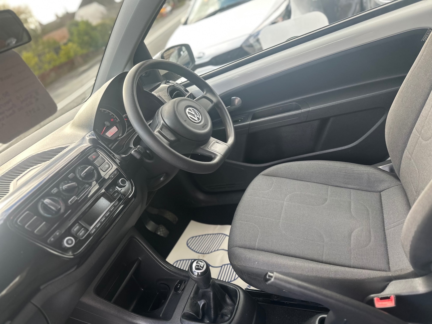 Used Volkswagen up! 2014 for sale - 76626524: Photo 12