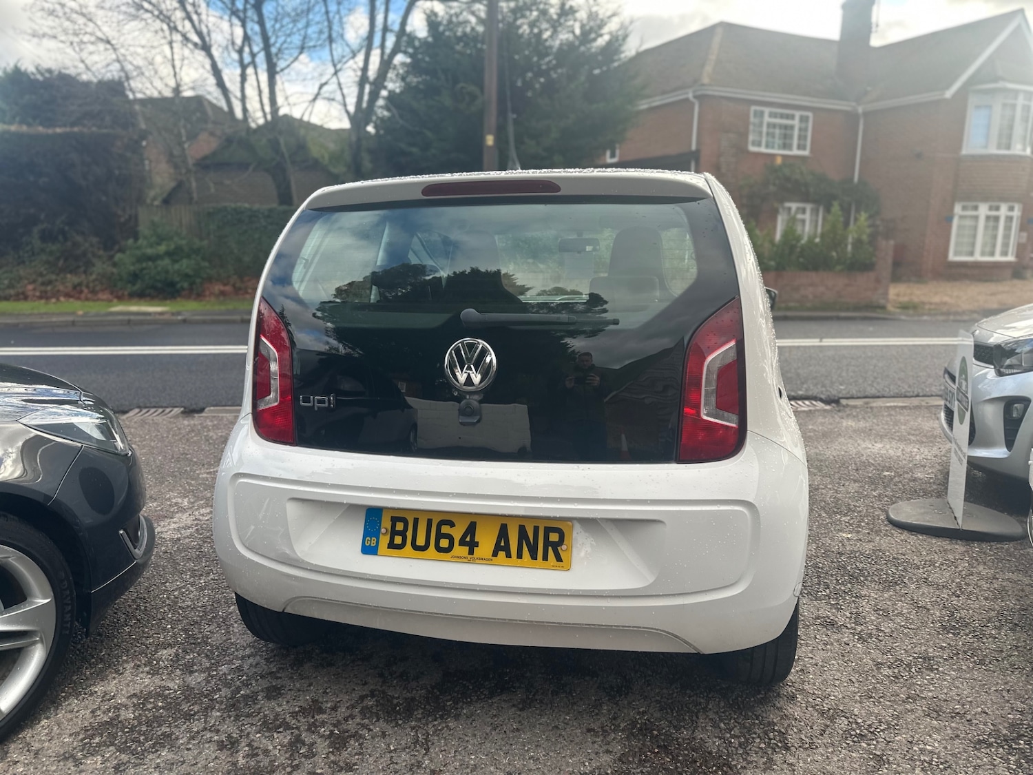 Used Volkswagen up! 2014 for sale - 76626524: Photo 3