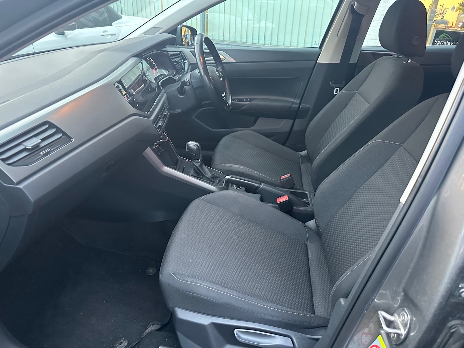 Used Volkswagen Polo 2018 for sale - 76738522: Photo 8