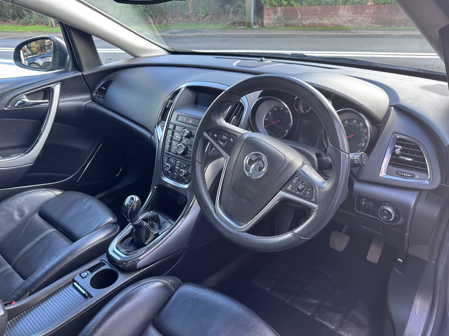 Used Vauxhall Astra 2010 for sale - 77492916: Photo 17