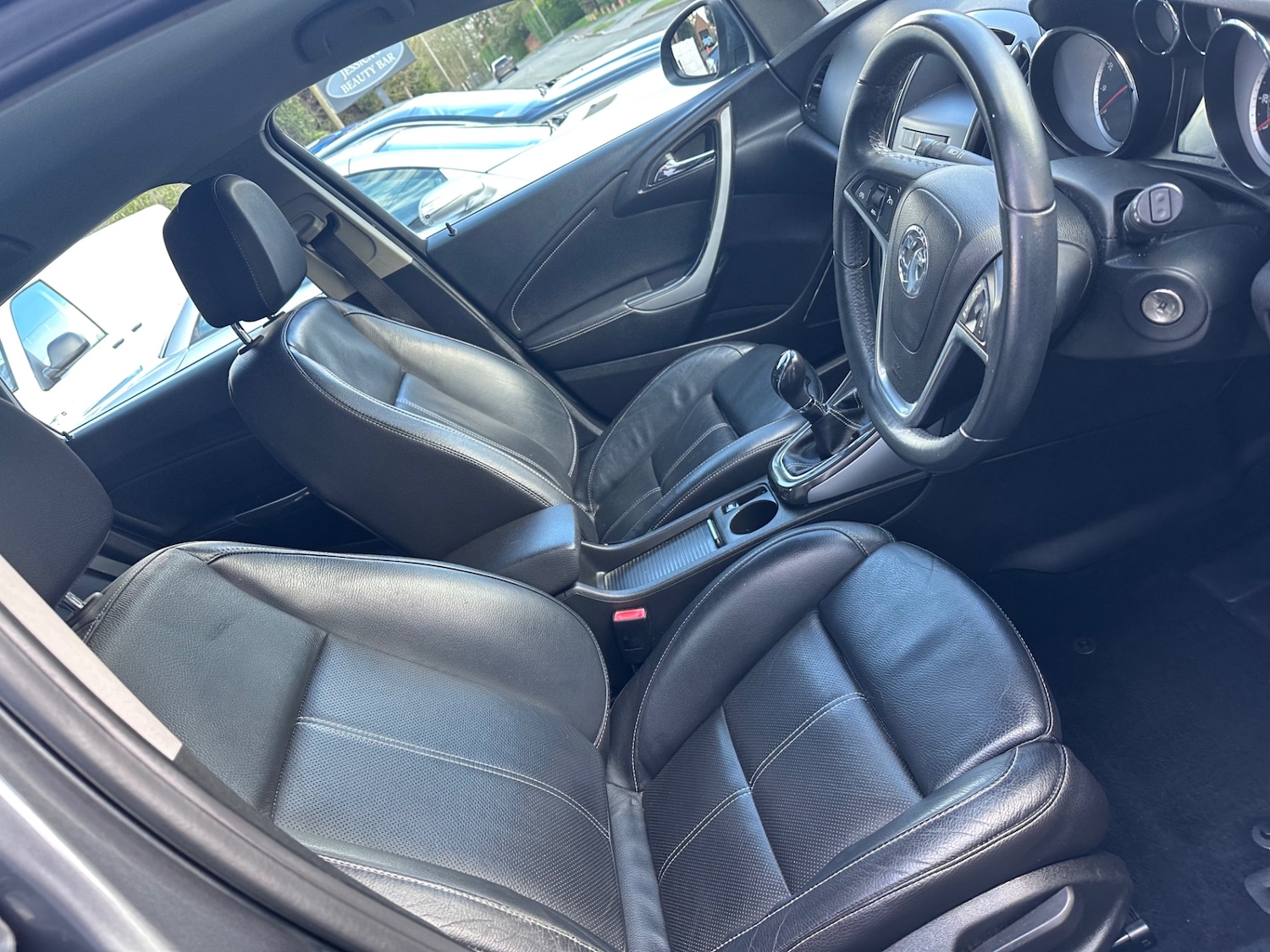 Used Vauxhall Astra 2010 for sale - 77492916: Photo 19