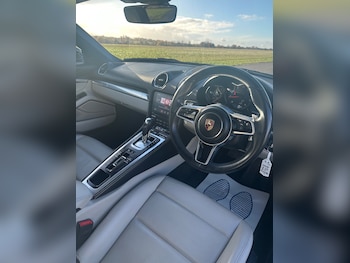 Used Porsche Boxster 2018 for sale - 76780408: Photo