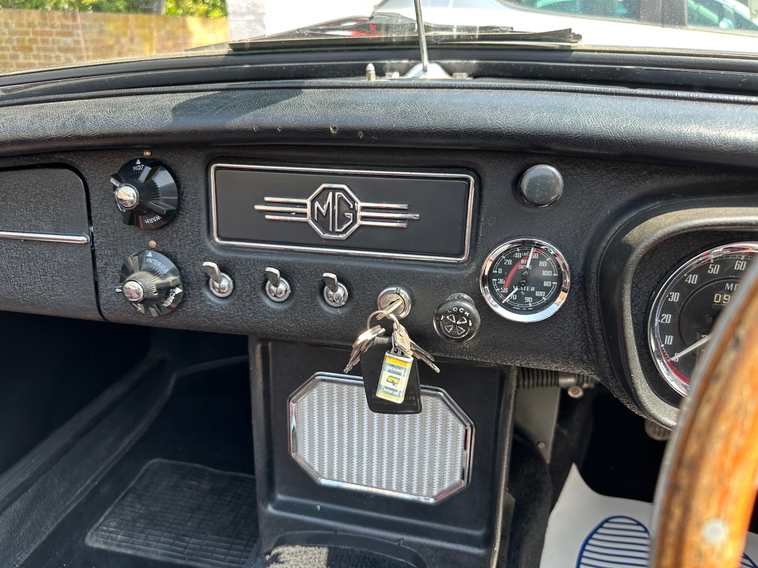 Vehicle 19