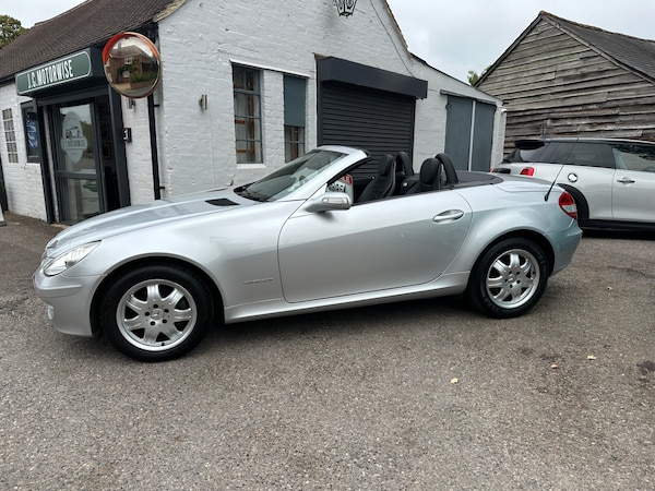Used Mercedes-Benz SLK 2005 for sale - 76205664: Photo 2