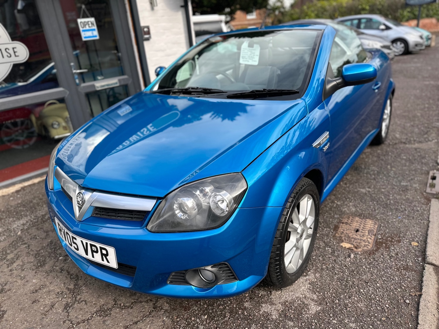 Used Vauxhall Tigra 2005 for sale - 76329656: Photo 5