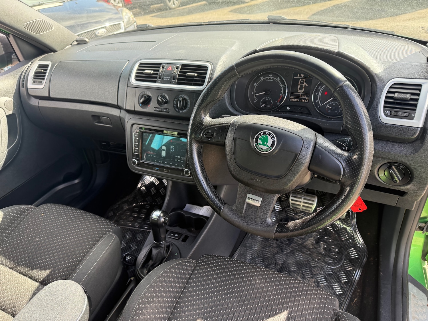 Used Skoda Fabia 2012 for sale - 77998113: Photo 2