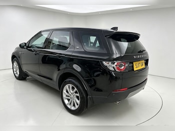 Used Land Rover Discovery Sport 2017 for sale - 78882375: Photo