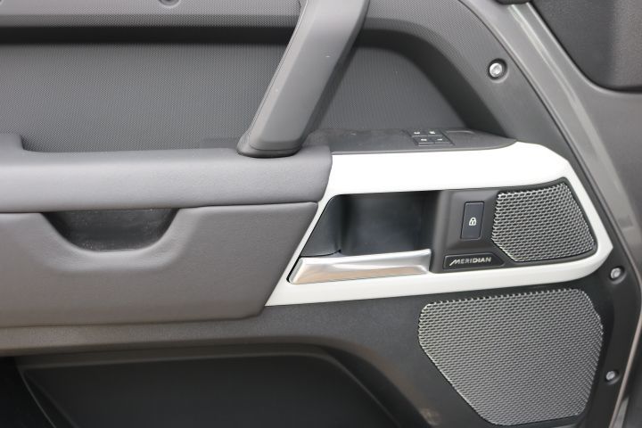 Used Land Rover Defender 2024 for sale - 77590214: Photo 32