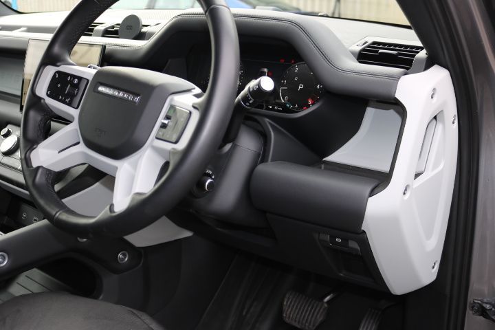 Used Land Rover Defender 2024 for sale - 77590214: Photo 36