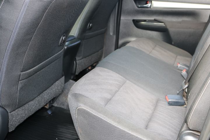 Used Toyota Hilux 2018 for sale - 76495678: Photo 18