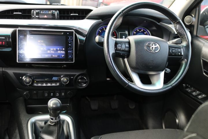 Used Toyota Hilux 2018 for sale - 76495678: Photo 19