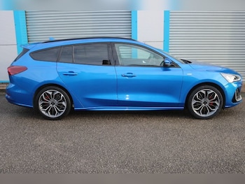 Used Ford Focus 2022 for sale - 76972885: Photo