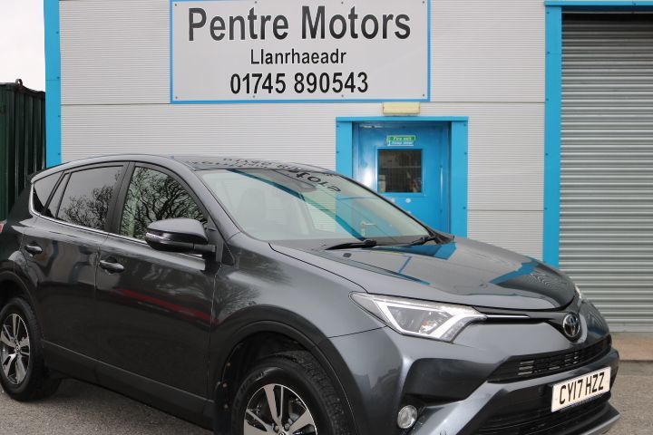 Used Toyota RAV4 2017 for sale - 76416367: Photo 1