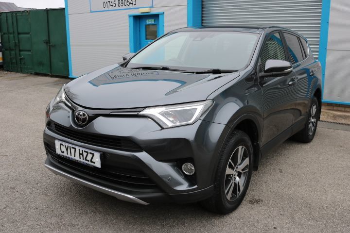 Used Toyota RAV4 2017 for sale - 76416367: Photo 14