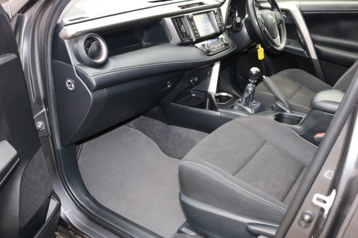 Used Toyota RAV4 2017 for sale - 76416367: Photo 20