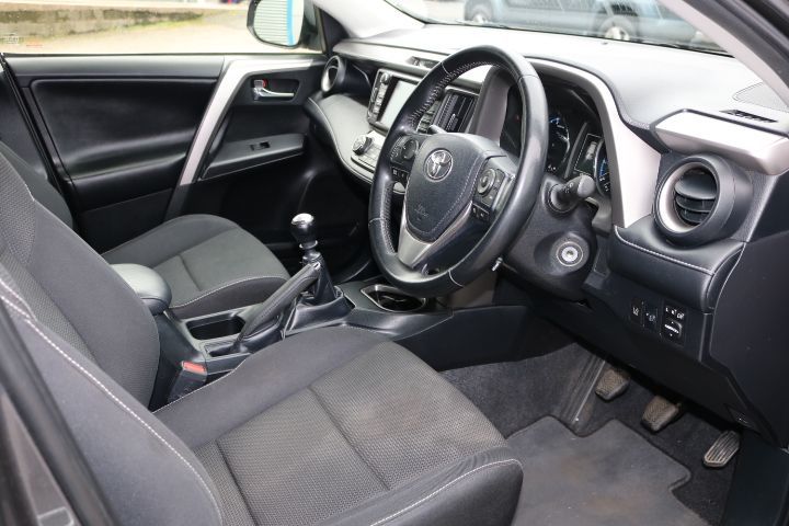 Used Toyota RAV4 2017 for sale - 76416367: Photo 21