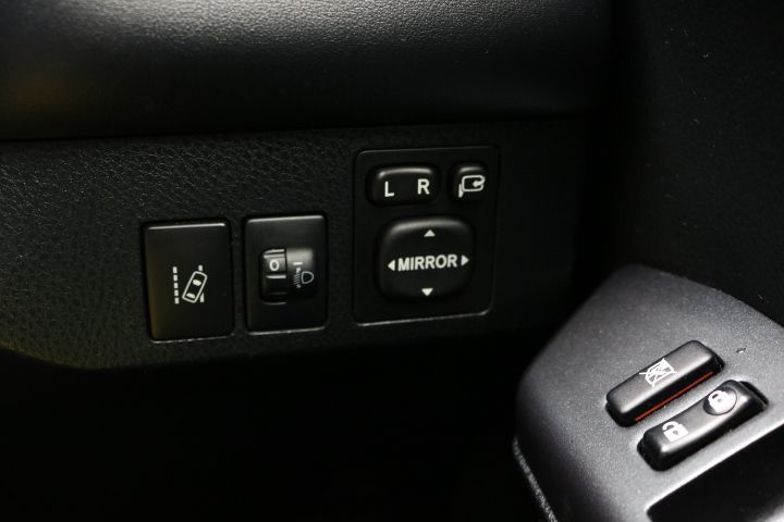 Used Toyota RAV4 2017 for sale - 76416367: Photo 27