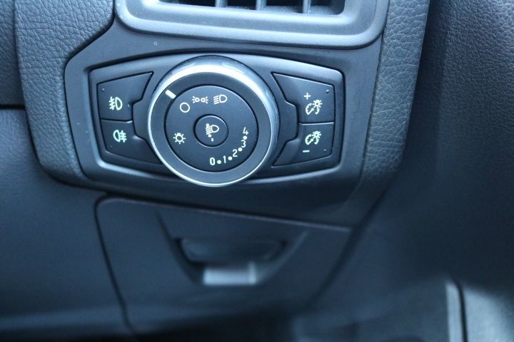 Used Ford Focus 2018 for sale - 76710691: Photo 33