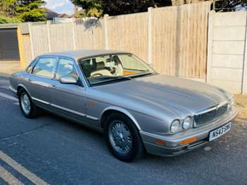 1995 (N) - 3.2 4dr Auto
