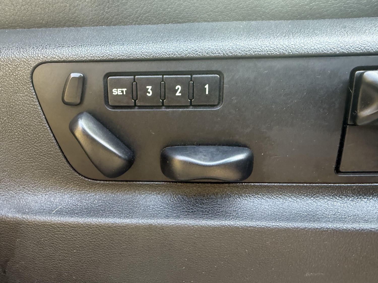 Used Porsche Cayenne 2009 for sale - 77977106: Photo 18