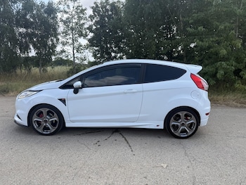 Used Ford Fiesta 2014 for sale - 79271658: Photo