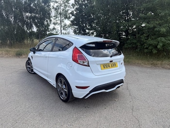 Used Ford Fiesta 2014 for sale - 79271658: Photo