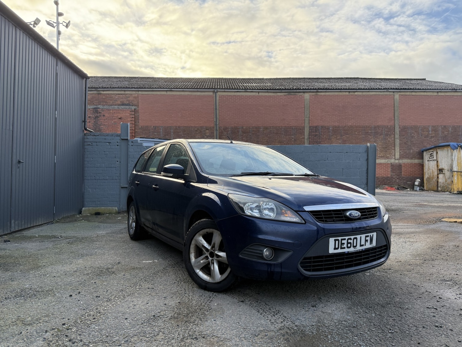 Used Ford Focus 2010 for sale - 77668605: Photo 2