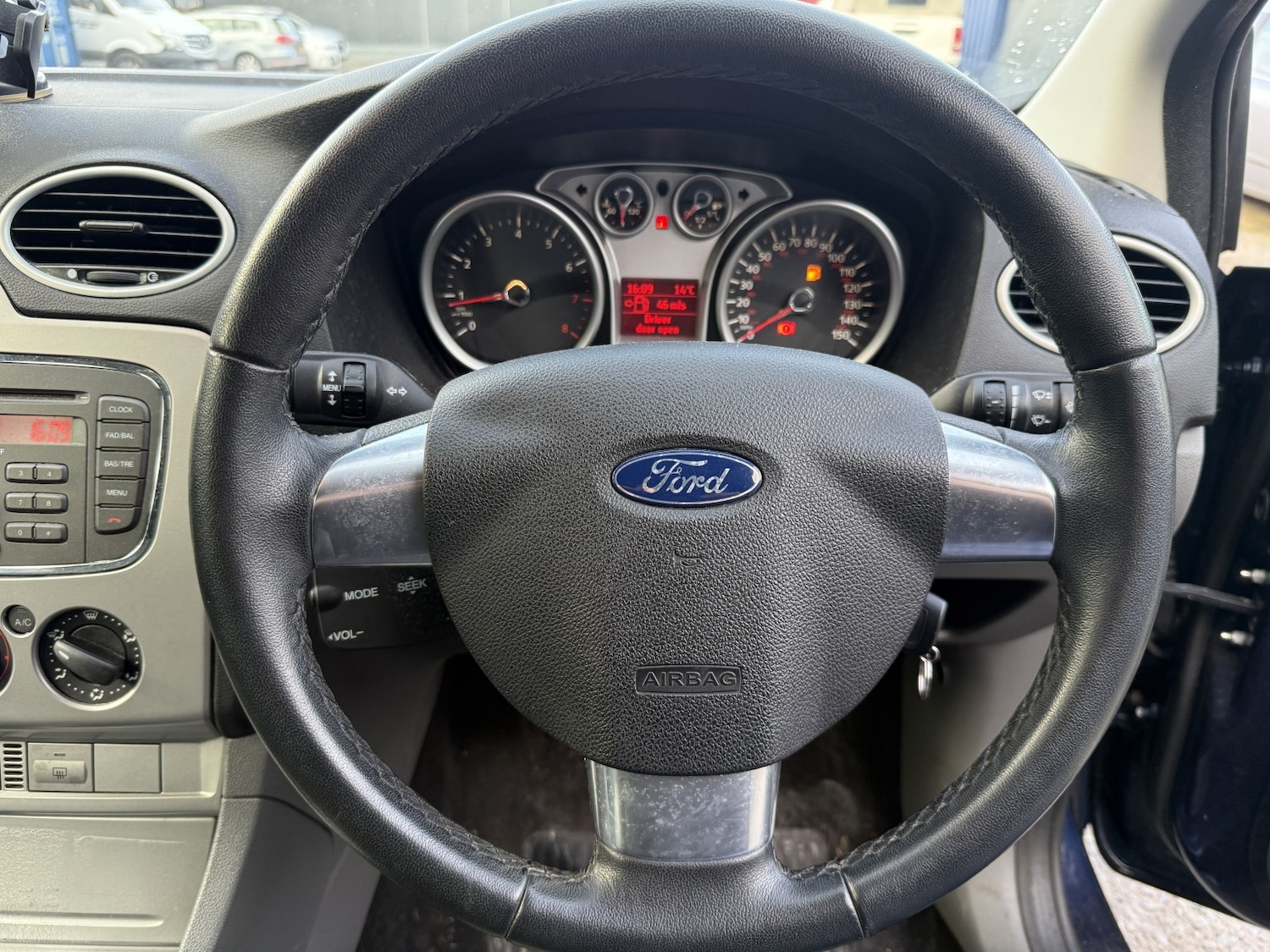 Used Ford Focus 2010 for sale - 77668605: Photo 7