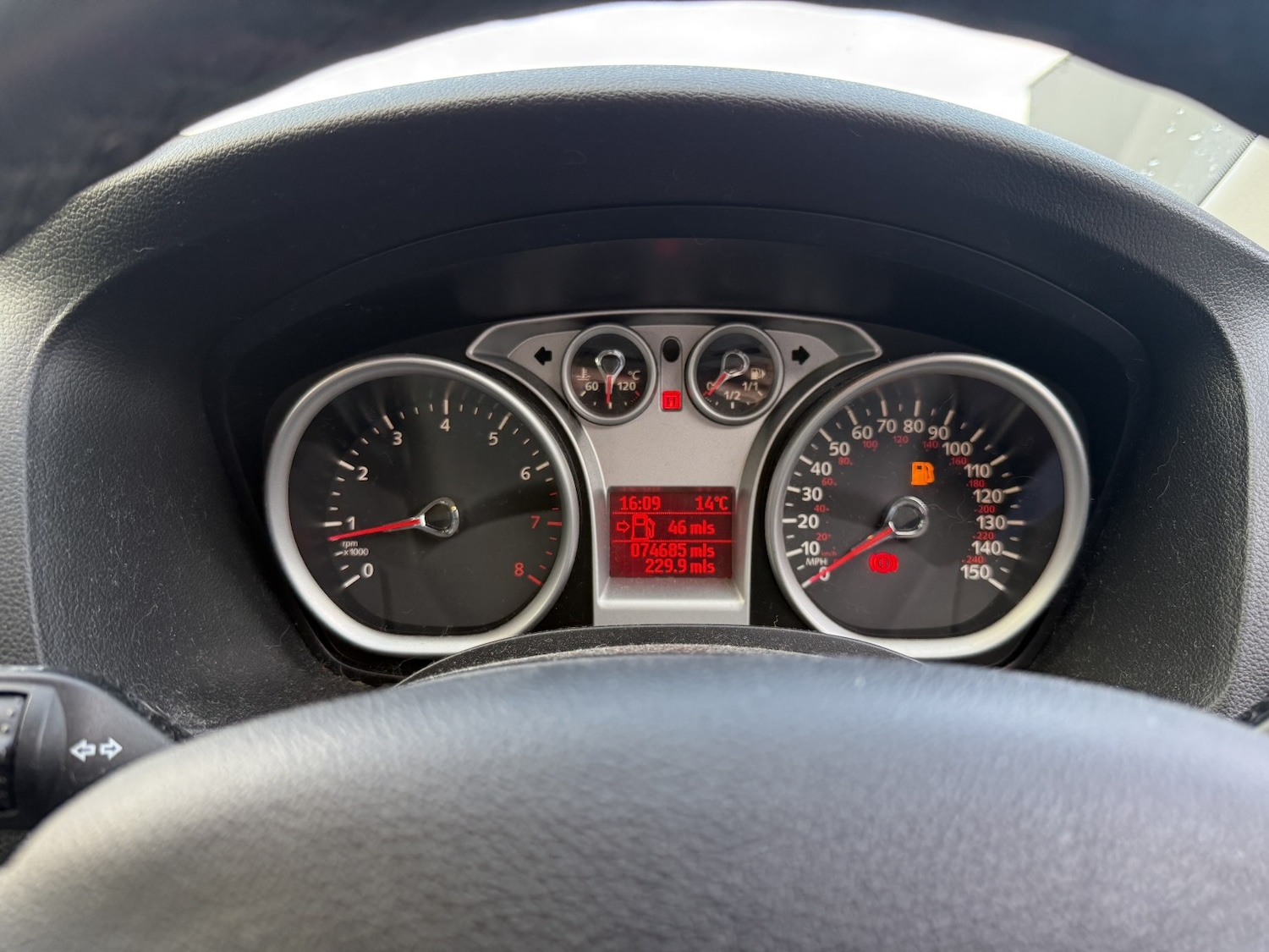 Used Ford Focus 2010 for sale - 77668605: Photo 8