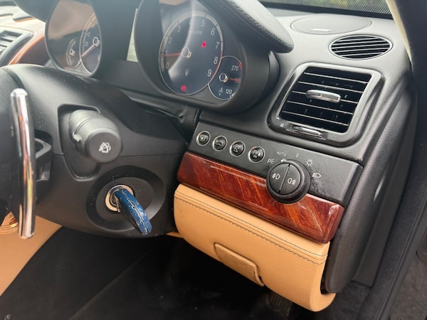 Used Maserati Quattroporte 2005 for sale - 76205652: Photo 16