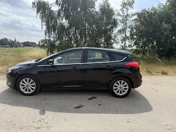 Used Ford Focus 2015 for sale - 79372177: Photo