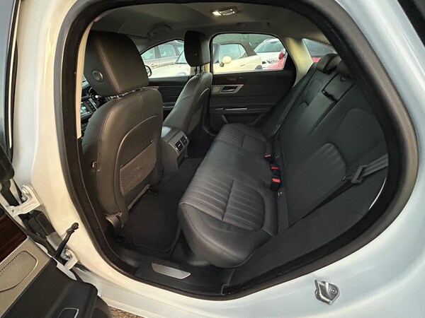 Used Jaguar XF 2016 for sale - 74993816: Photo 24