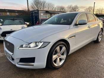 Used Jaguar XF 2016 for sale - 74993816: Photo