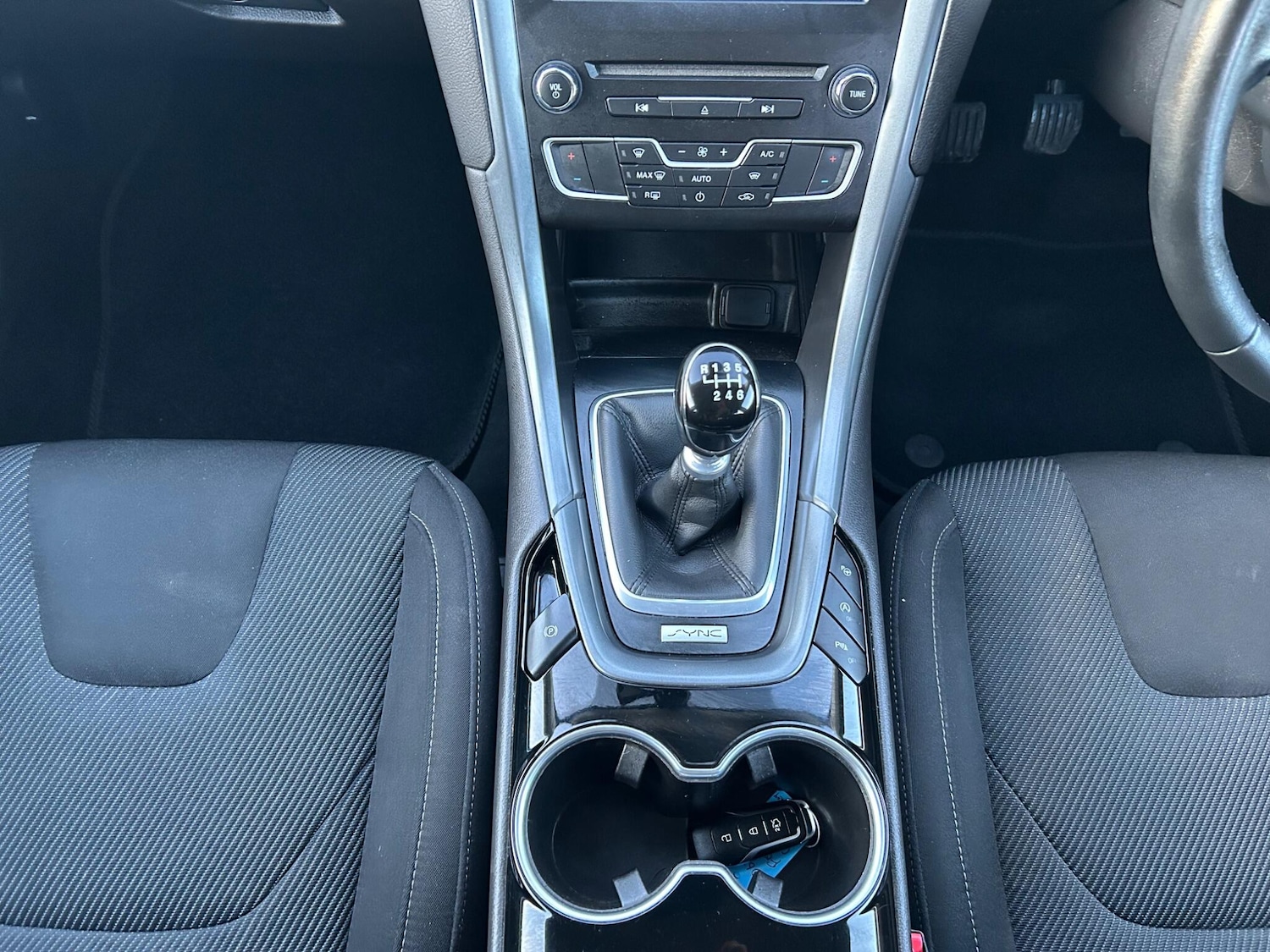 Used Ford Mondeo 2017 for sale - 76783330: Photo 22