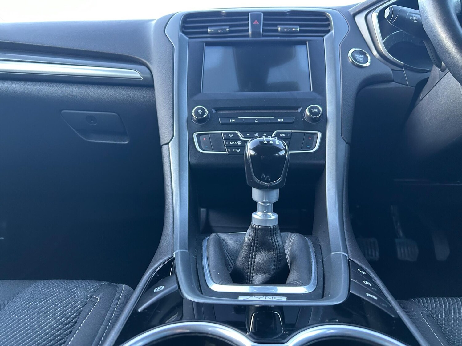 Used Ford Mondeo 2017 for sale - 76783330: Photo 23