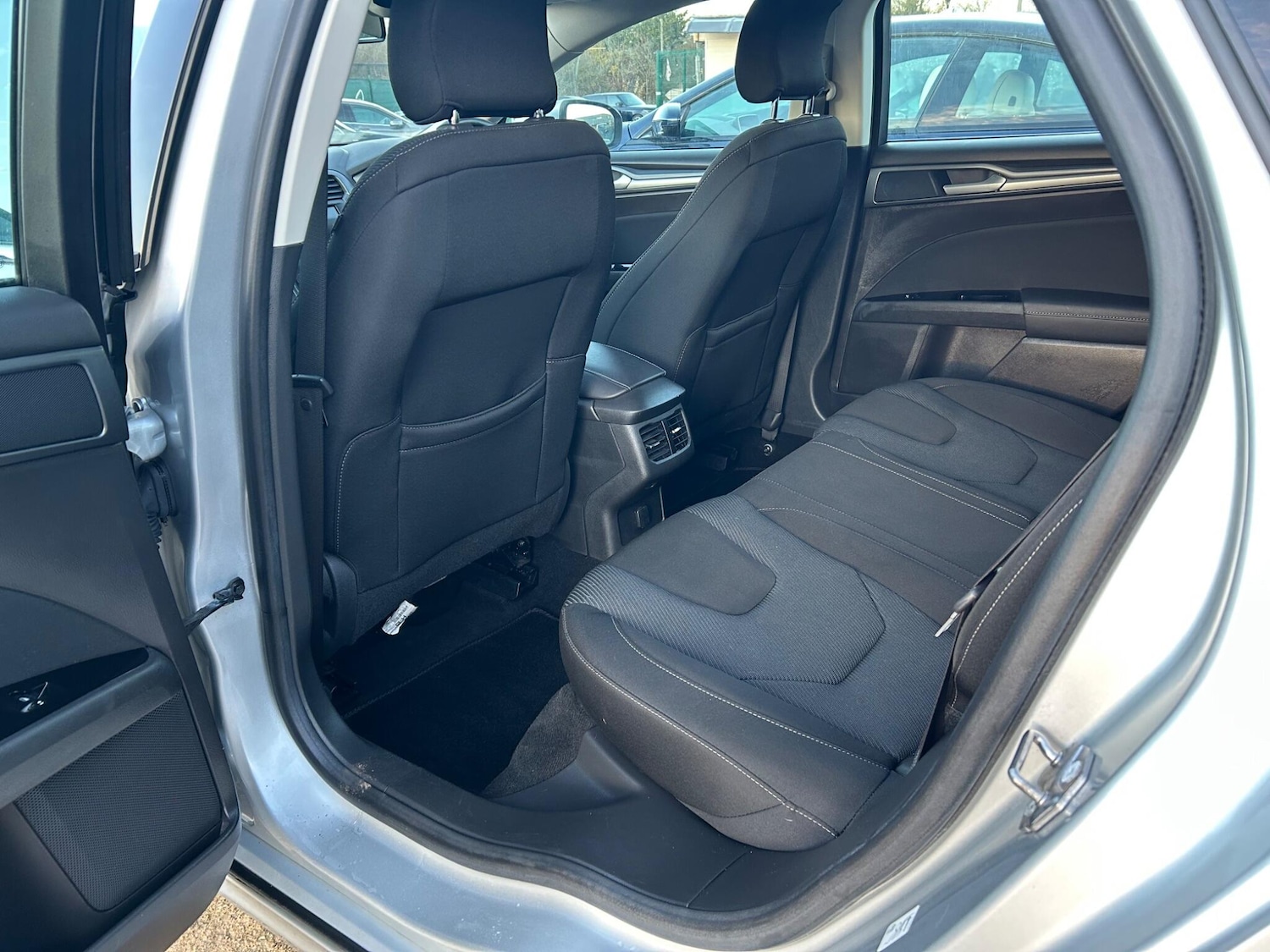 Used Ford Mondeo 2017 for sale - 76783330: Photo 28