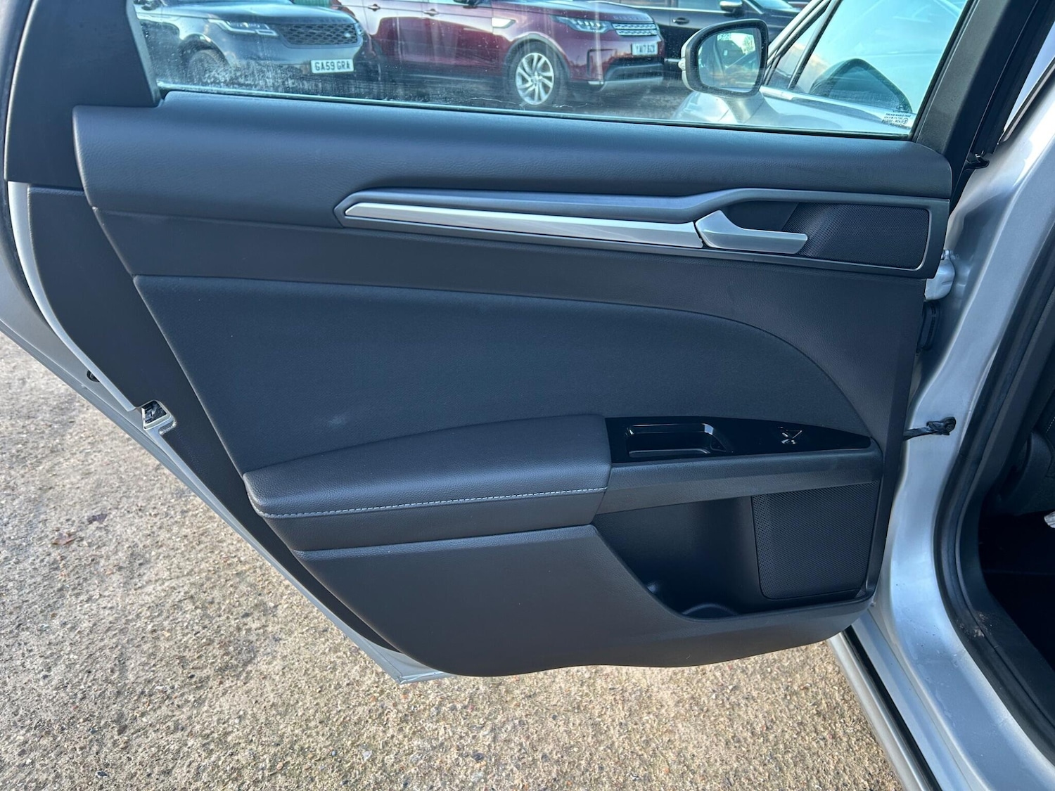 Used Ford Mondeo 2017 for sale - 76783330: Photo 38