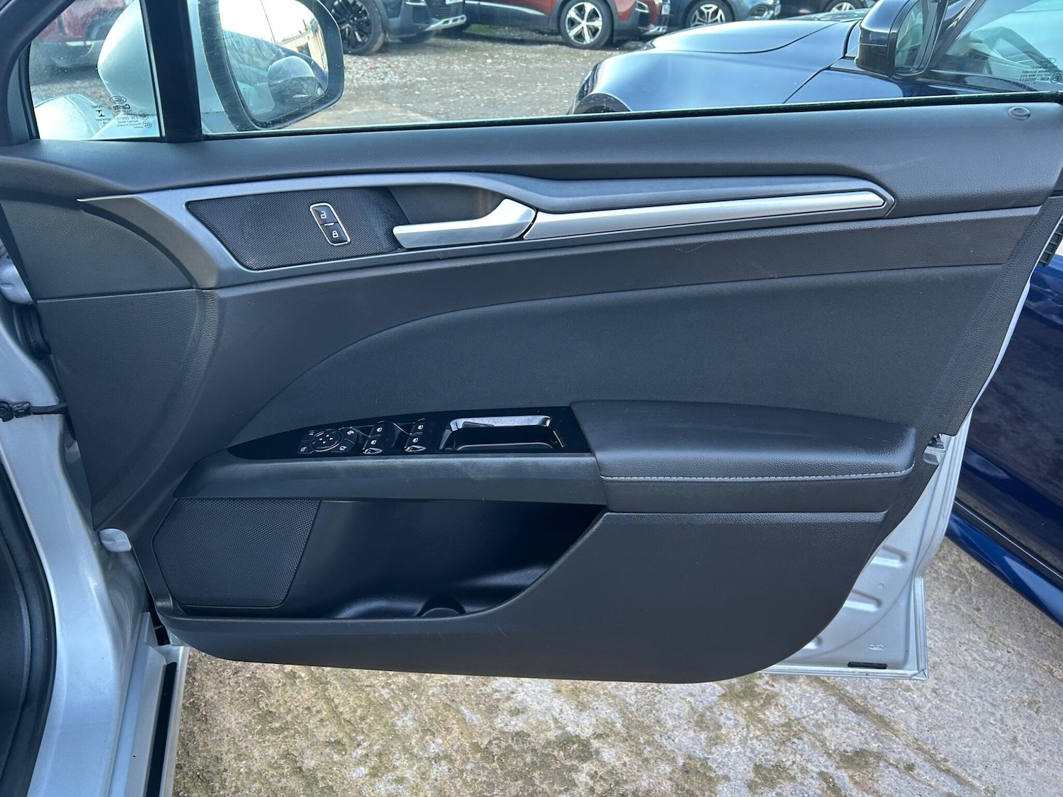 Used Ford Mondeo 2017 for sale - 76783330: Photo 42